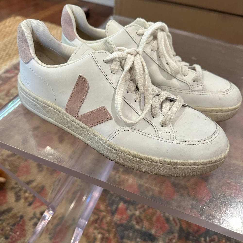 Veja Women's White and Pink Casual Sneakers
